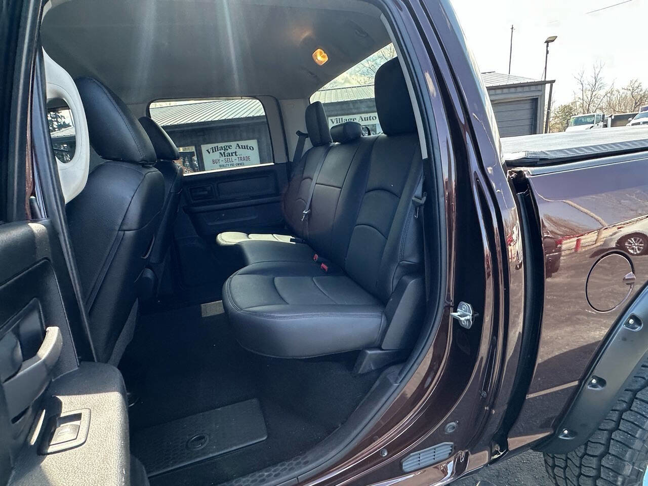 Used 2015 RAM 1500 ST w/ SXT Appearance Group image 18