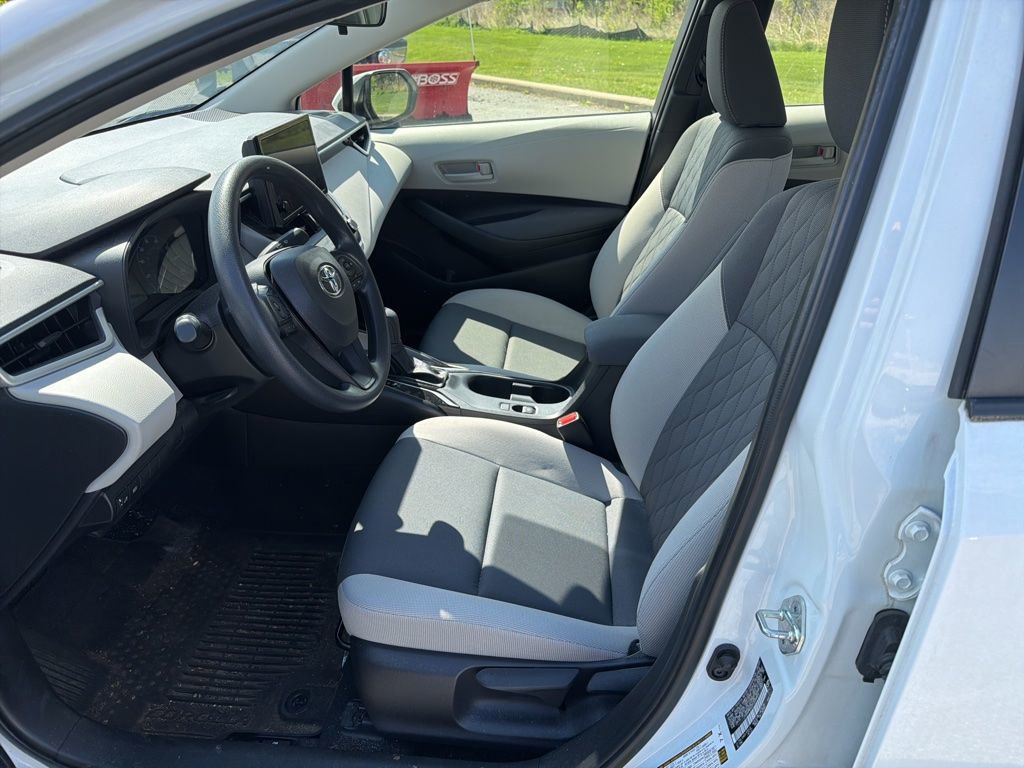 Used 2023 Toyota Corolla LE image 10