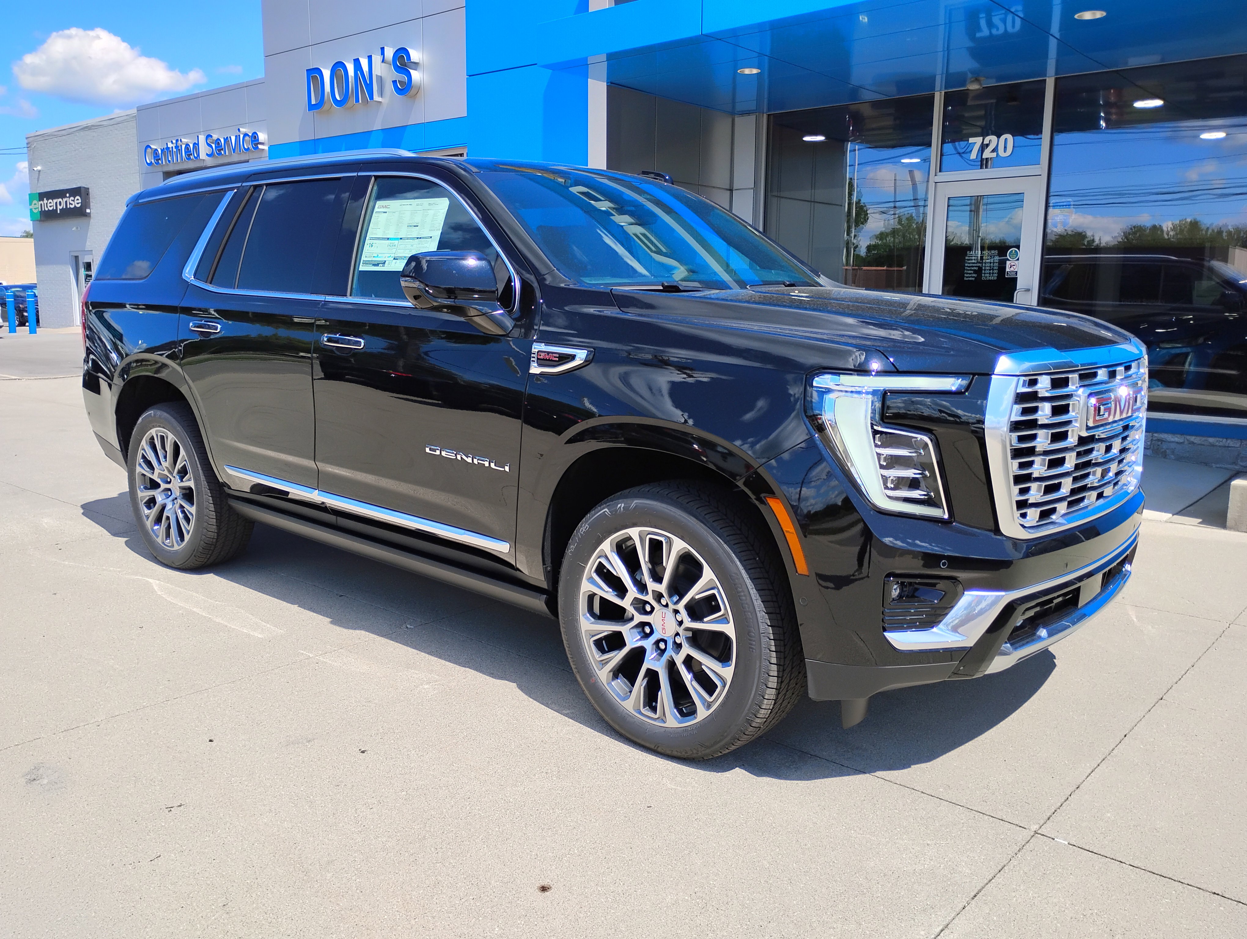 New 2025 GMC Yukon Denali w/ Denali Reserve Package image 3
