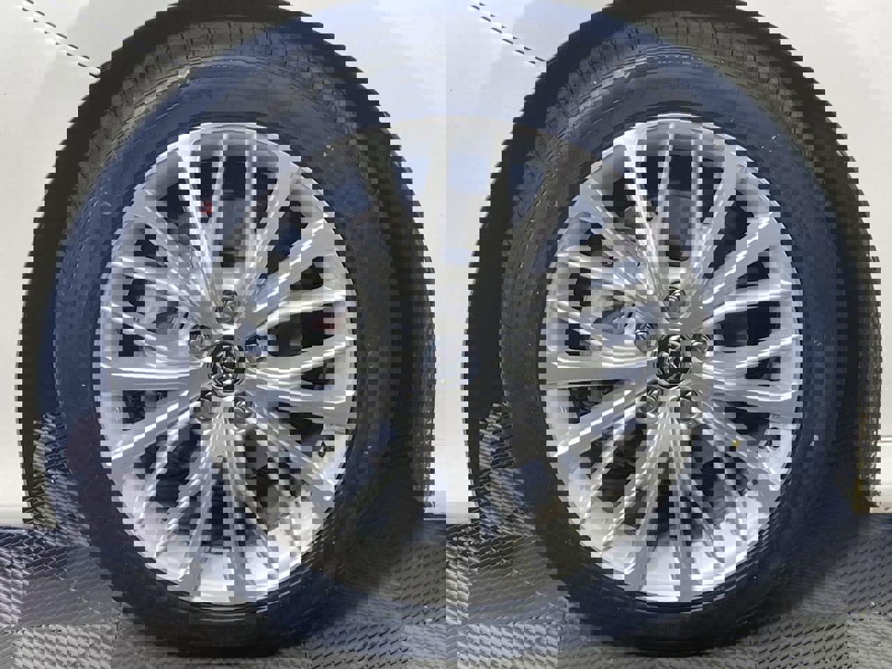 Used 2020 Toyota Camry XLE w/ Protection Package (Q2) image 9