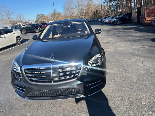 Used 2020 Mercedes-Benz S 560 Sedan image 2