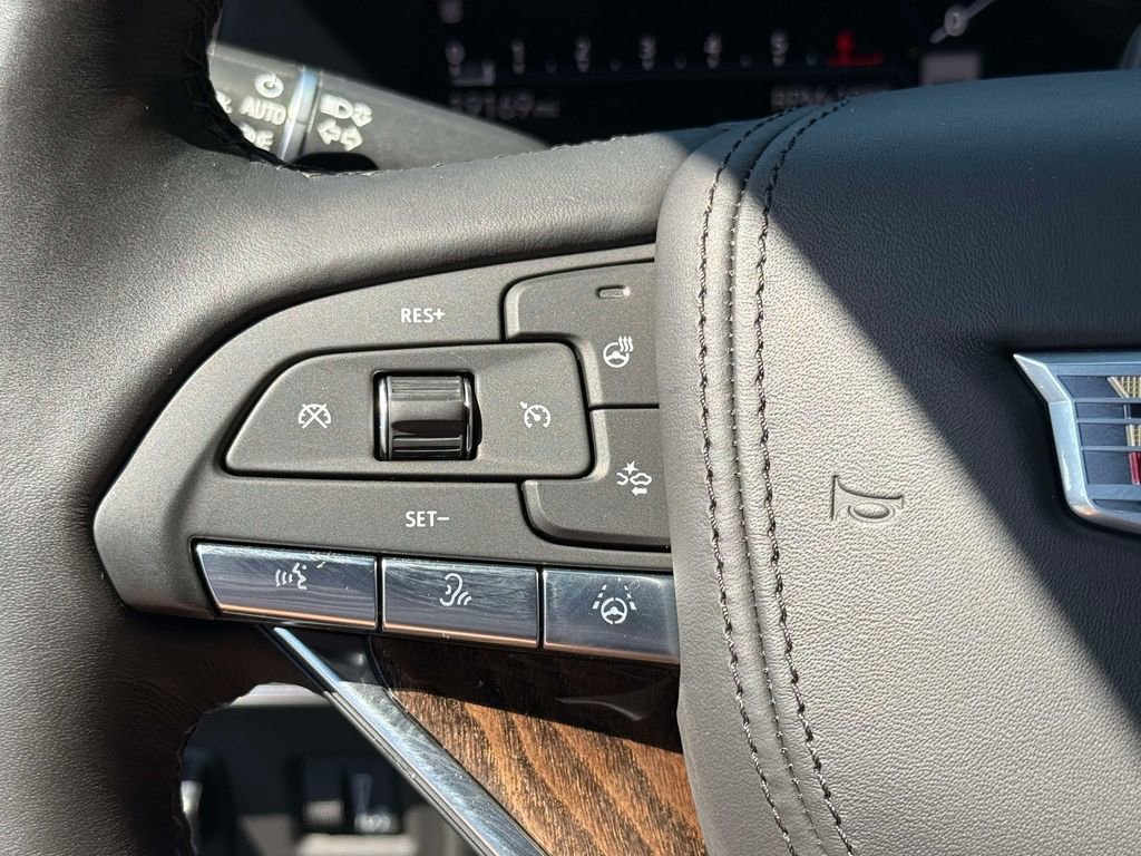 Used 2021 Cadillac Escalade ESV Premium Luxury Platinum AWD/4WD image 35