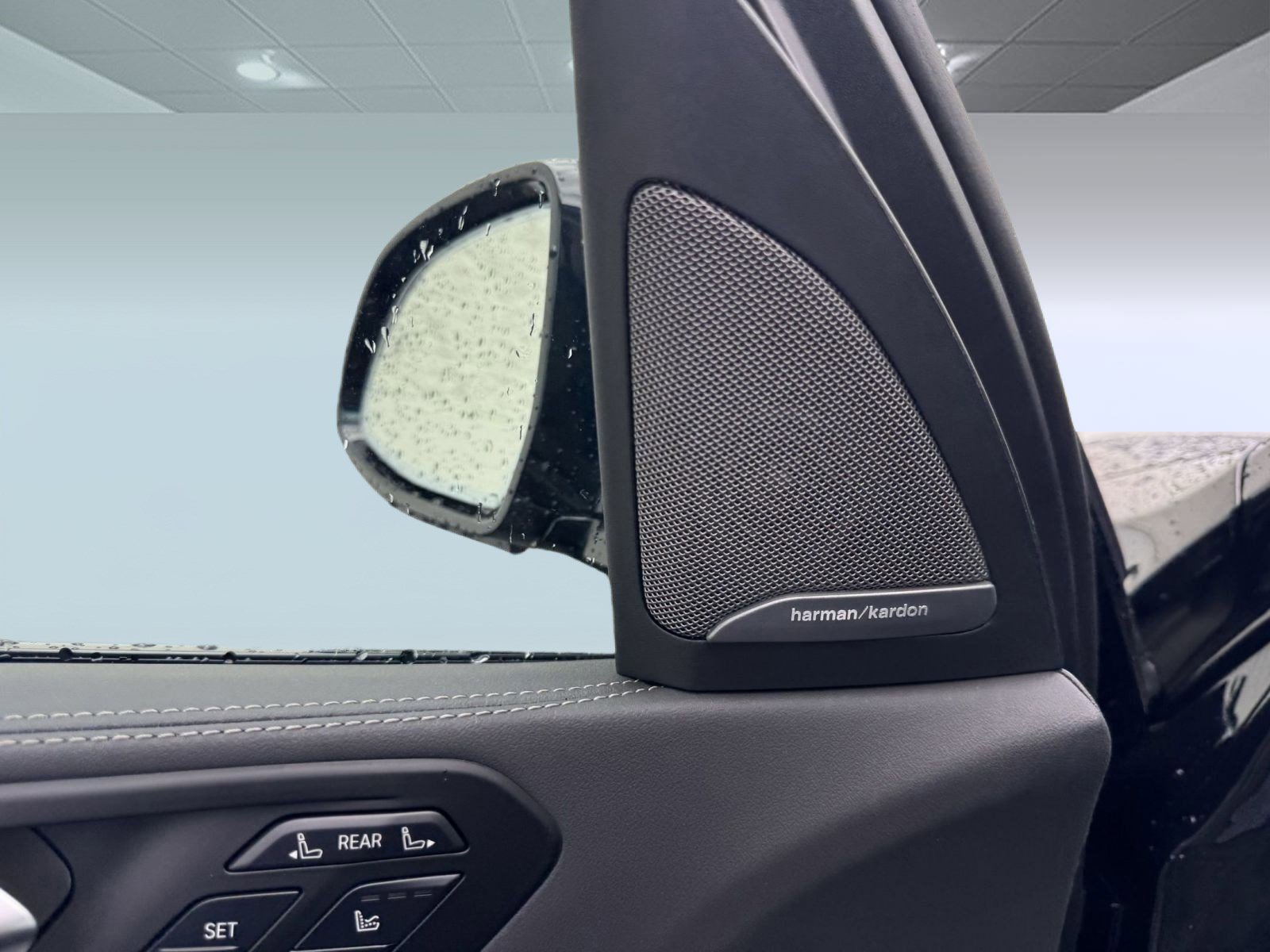 Used 2026 BMW X7 xDrive40i w/ Executive Package image 23