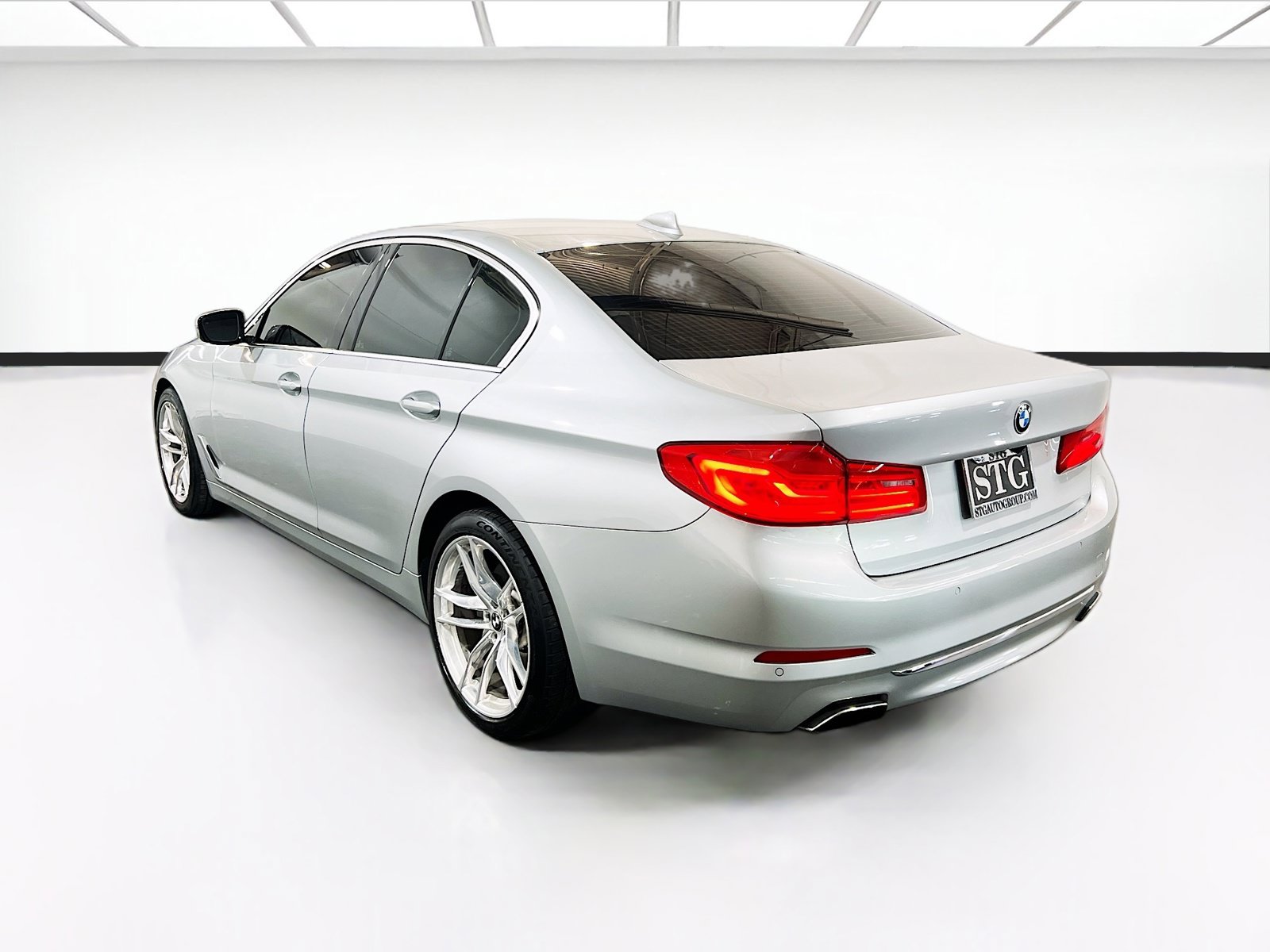 Used 2020 BMW 540i w/ Premium Package RWD image 6