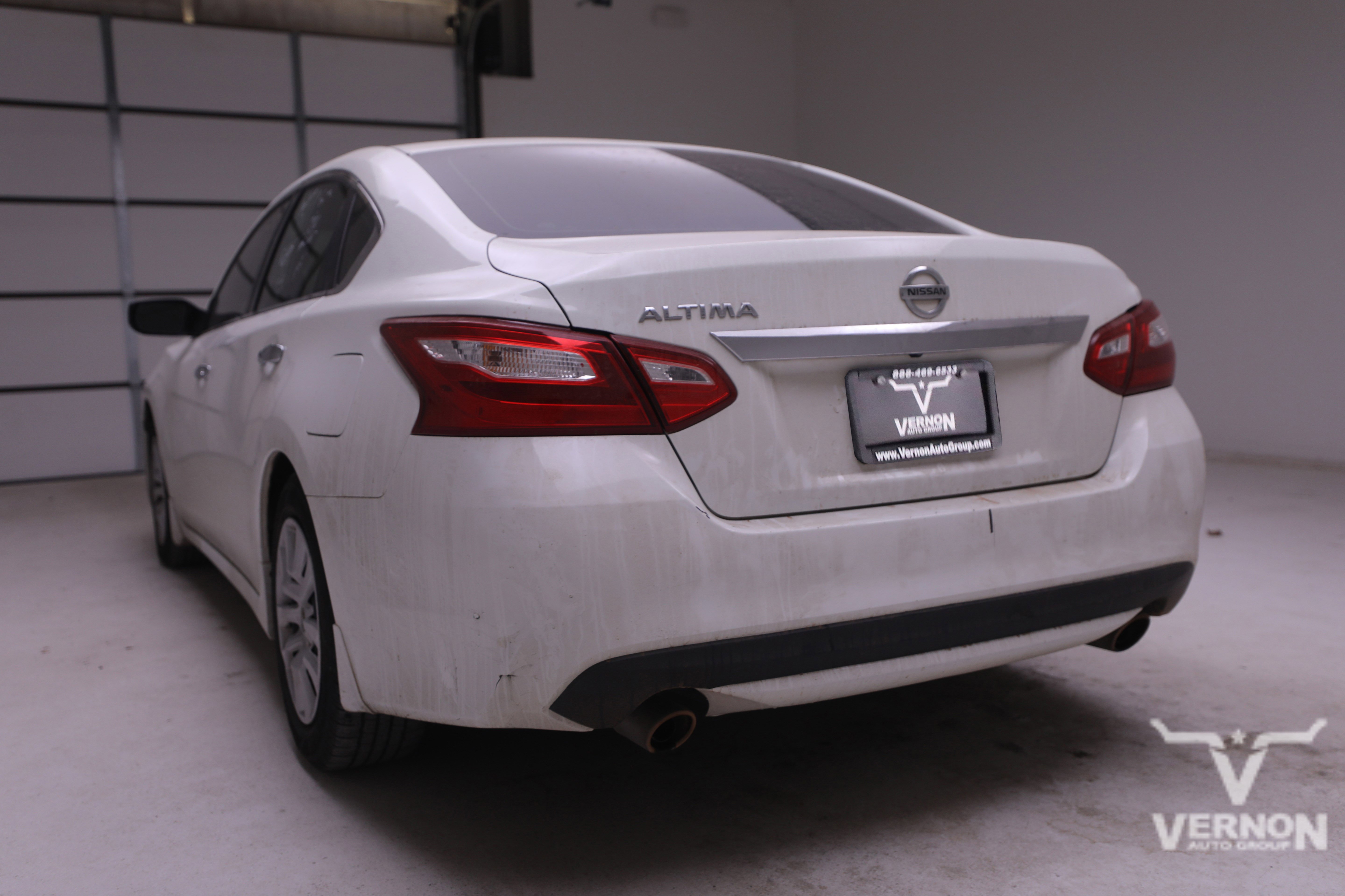 Used 2017 Nissan Altima 2.5 S w/ Power Driver Seat Package image 2