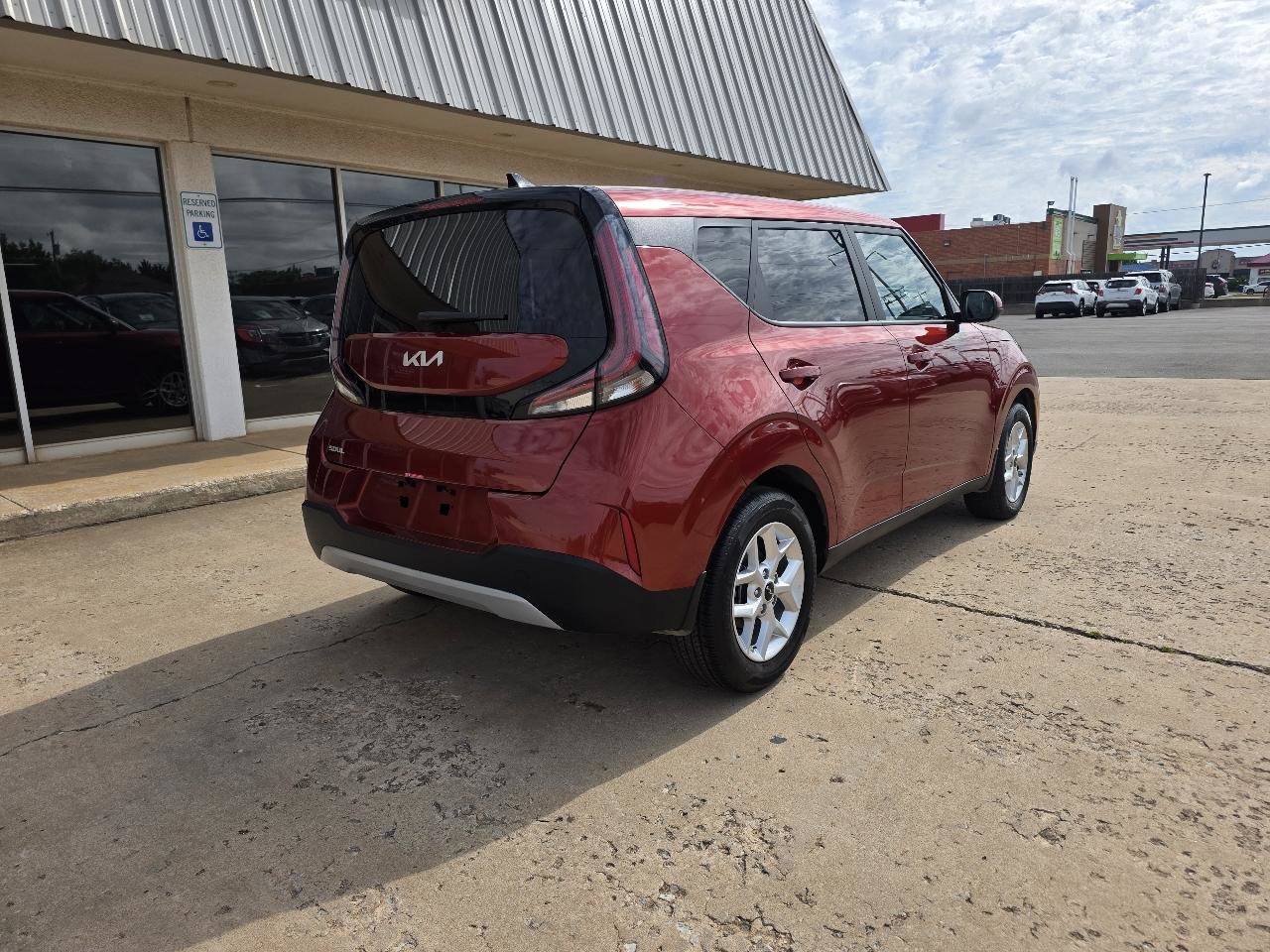 Used 2025 Kia Soul S FWD image 8