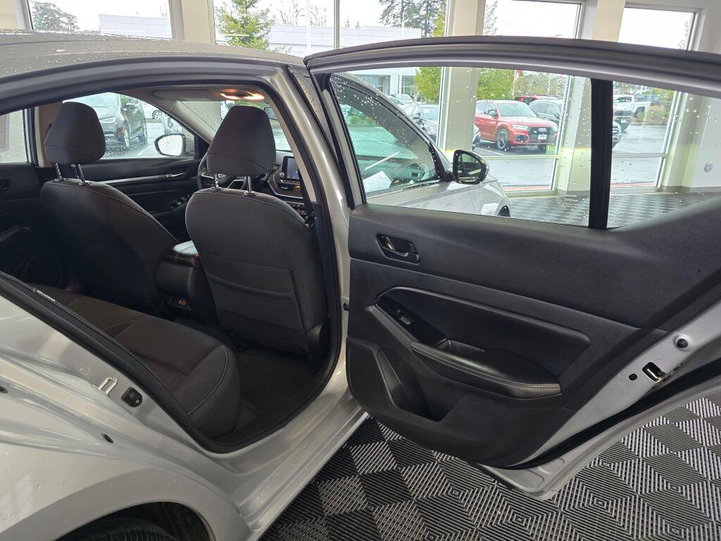 Used 2023 Nissan Altima 2.5 SV image 40