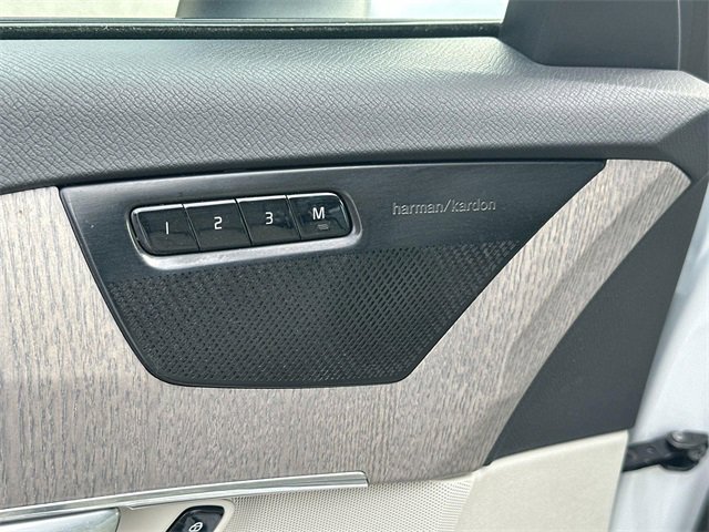 Used 2023 Volvo XC90 T8 Plus w/ Protection Package Premier image 24