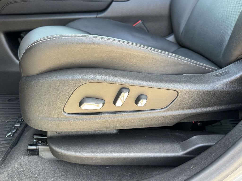 Used 2024 Cadillac XT5 Premium Luxury AWD/4WD image 18