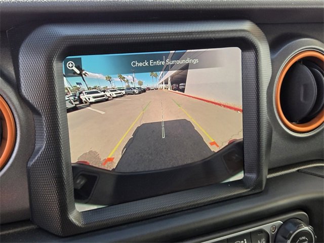 Used 2023 Jeep Gladiator Mojave w/ Cold Weather Group image 21