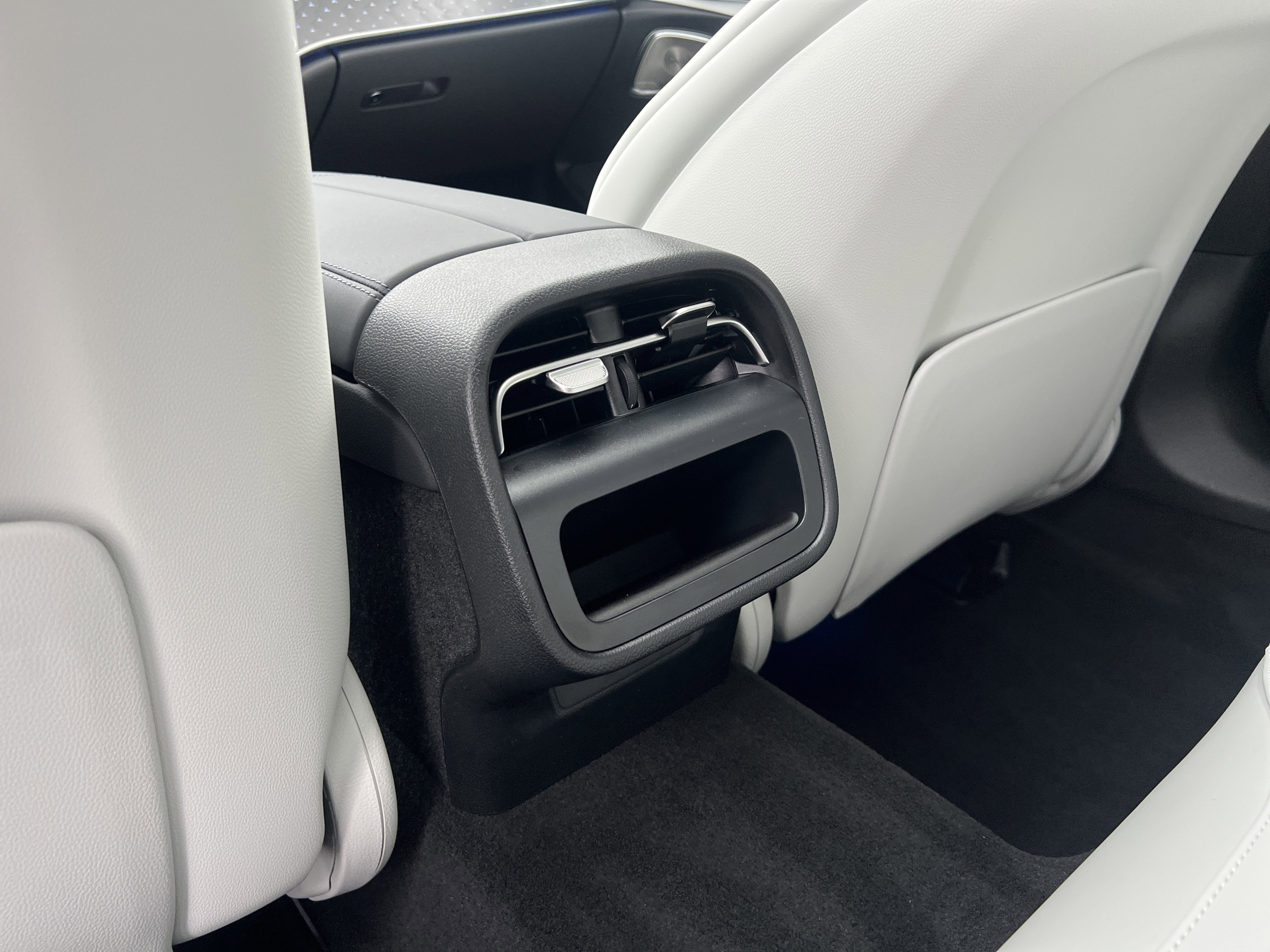 New 2026 Mercedes-Benz E 450 4MATIC All-Terrain Wagon image 24