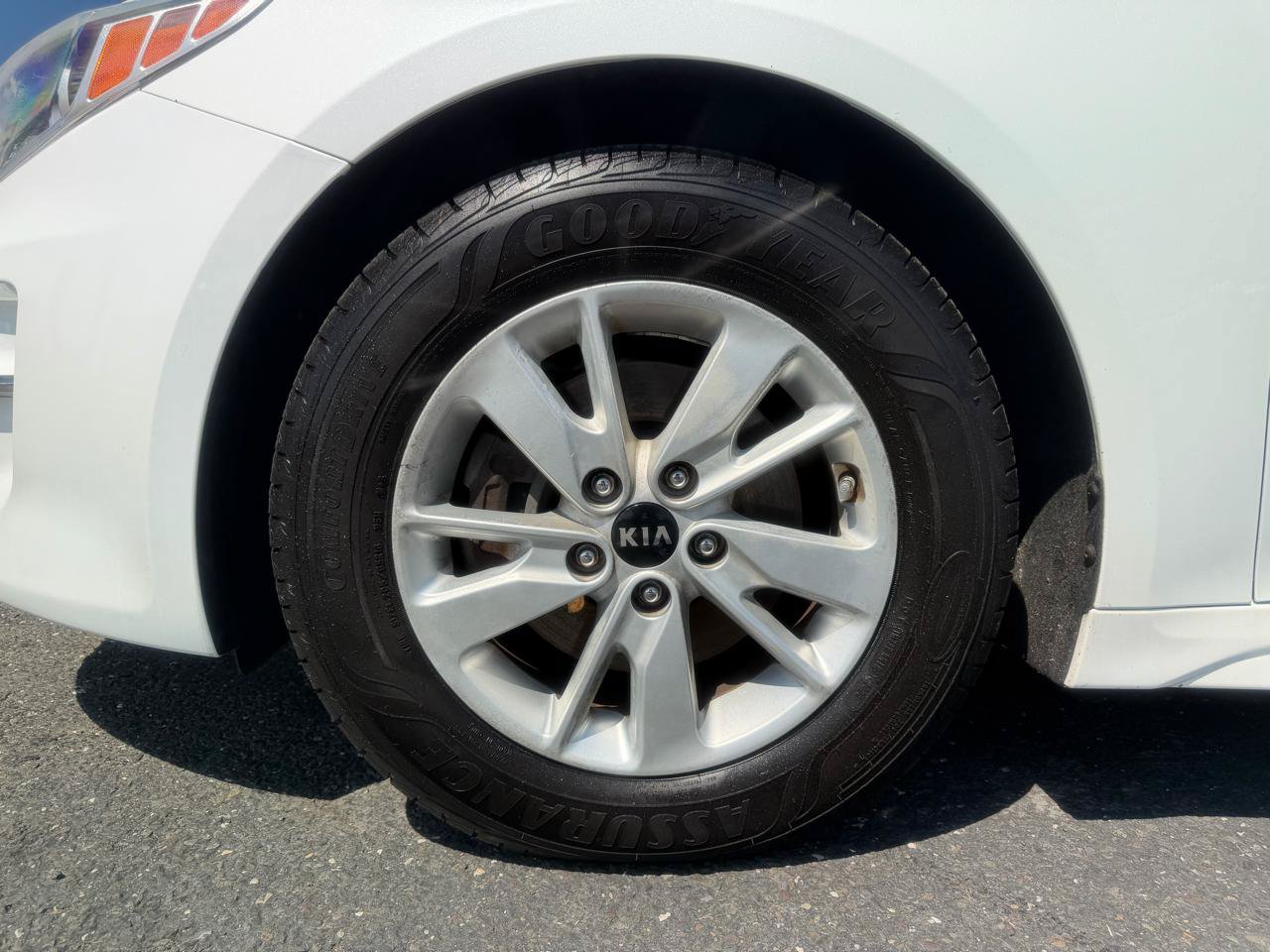 Used 2017 Kia Optima LX FWD image 26