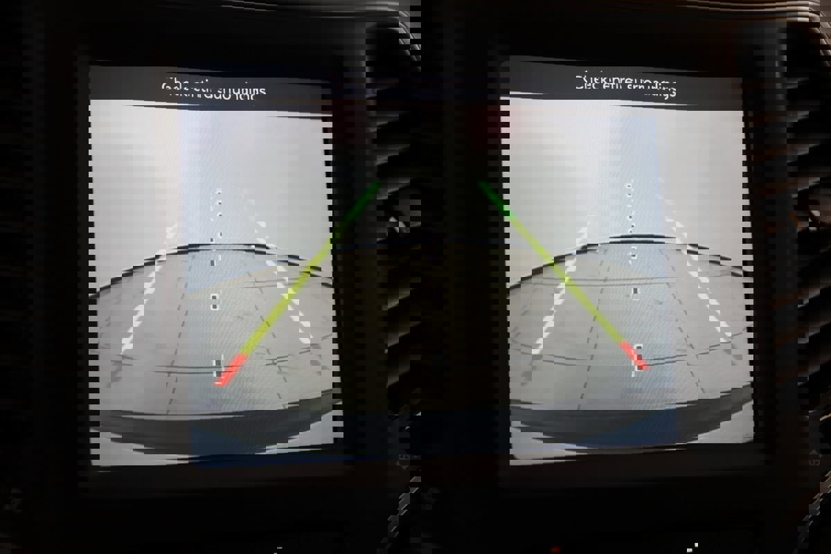 Used 2022 Jeep Cherokee Trailhawk w/ Comfort/Convenience Group image 10