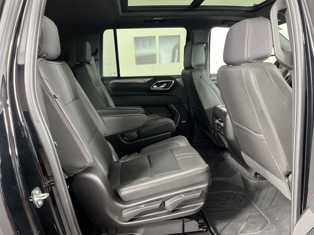 Used 2024 Chevrolet Suburban RST w/ Luxury Package AWD/4WD image 12