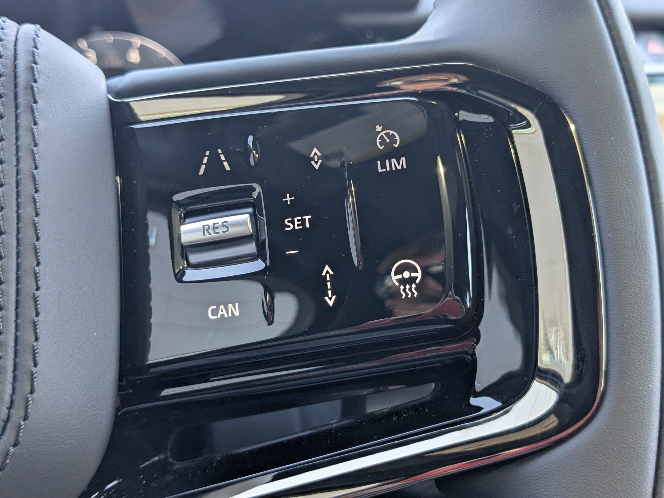 New 2026 Land Rover Range Rover Velar S AWD/4WD image 18