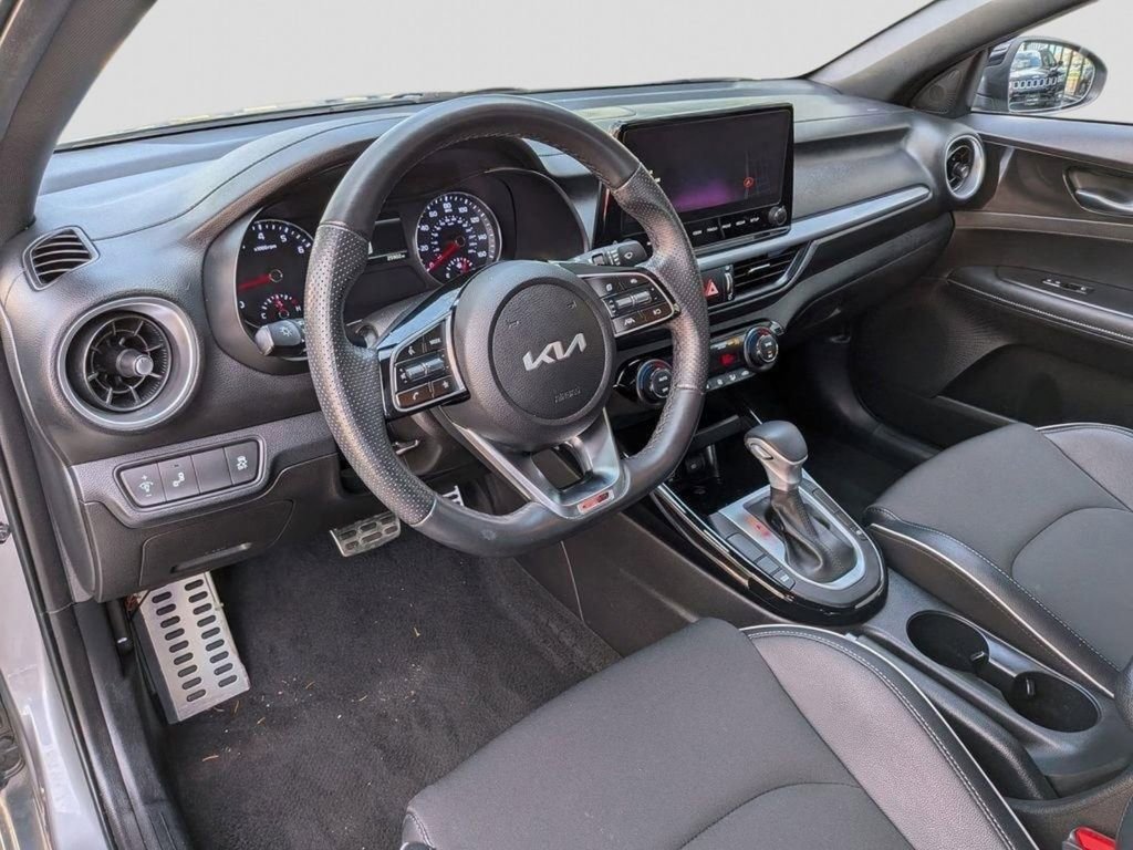 Certified 2023 Kia Forte GT-Line image 12