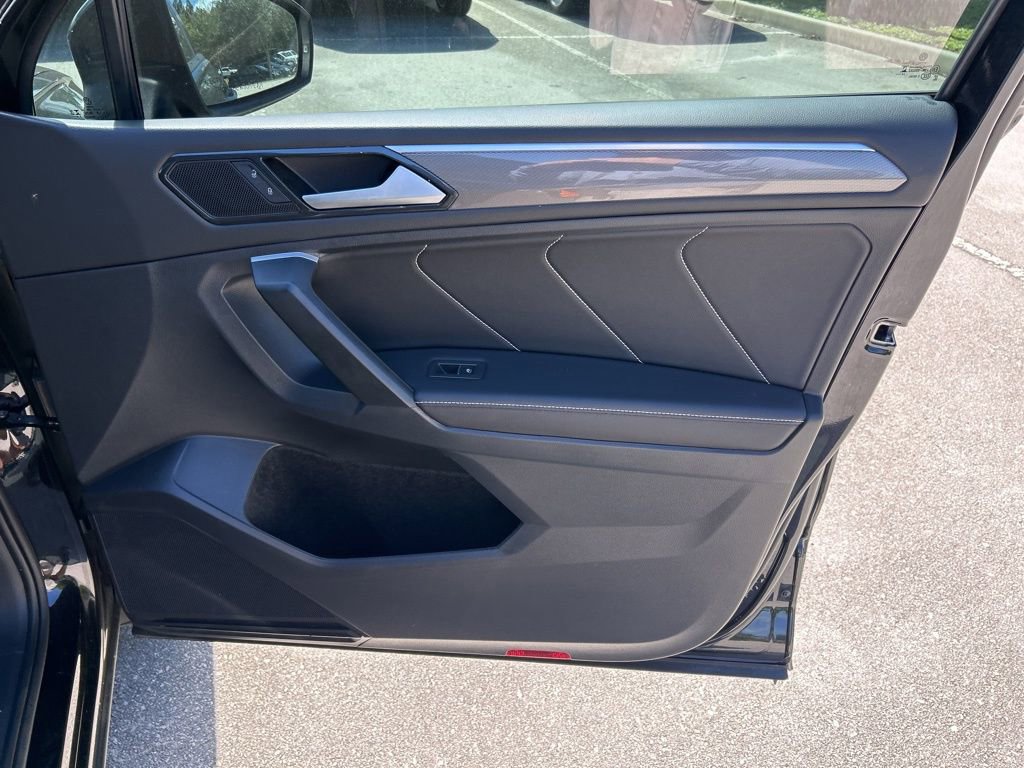 Certified 2024 Volkswagen Tiguan SE R-Line image 36