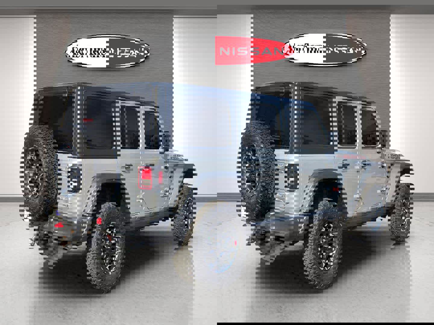 Used 2023 Jeep Wrangler Unlimited Rubicon image 5