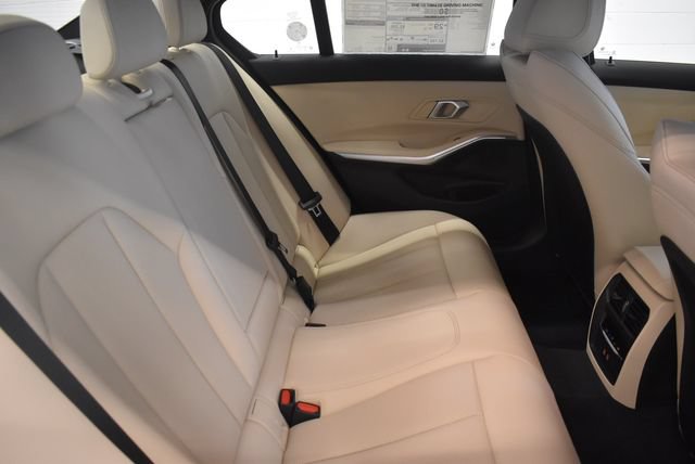 New 2026 BMW 330i xDrive Sedan w/ Premium Package AWD/4WD image 17