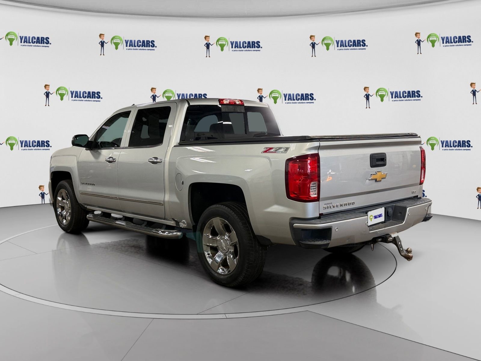 Used 2017 Chevrolet Silverado 1500 LTZ Z71 w/ LTZ Plus Package image 3
