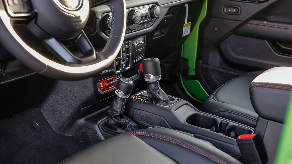 New 2026 Jeep Wrangler Unlimited Rubicon AWD/4WD image 24