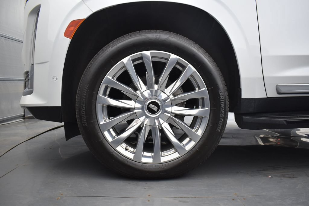 Used 2024 Cadillac Escalade Premium Luxury w/ LPO, Floor Liner Package AWD/4WD image 8