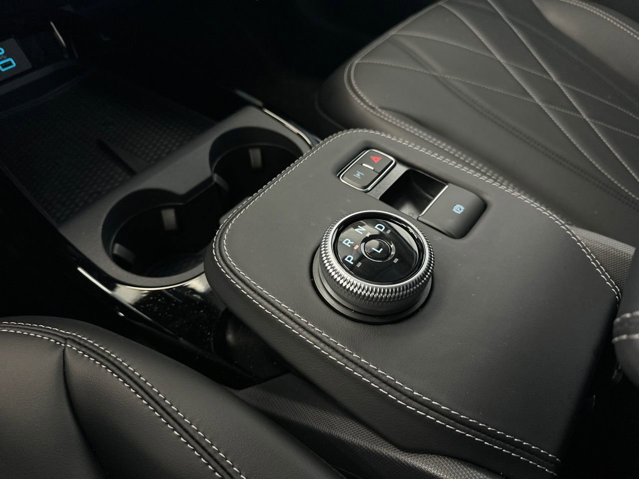 New 2024 Ford Mustang Mach-E Select w/ Comfort Package Lite image 29