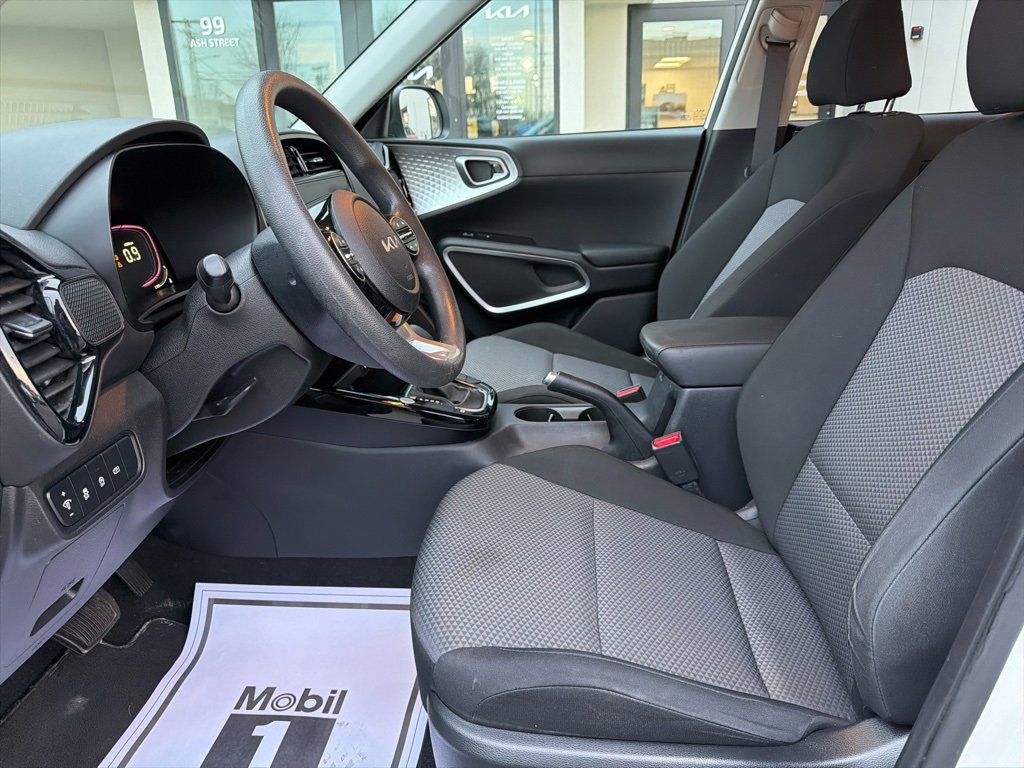 Certified 2023 Kia Soul S image 30