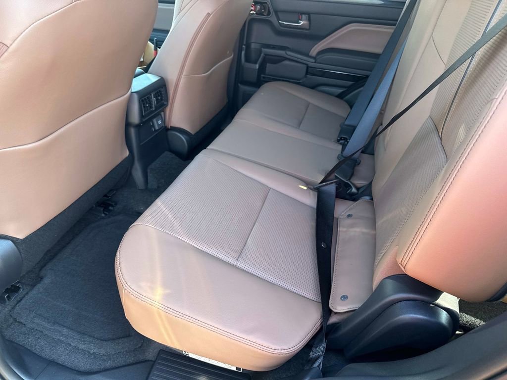 New 2026 Toyota 4Runner Limited image 16