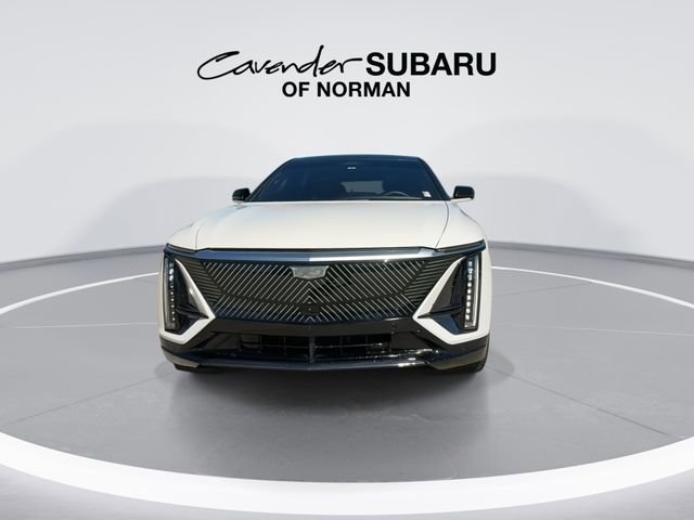 Used 2025 Cadillac Lyriq Sport AWD/4WD image 3