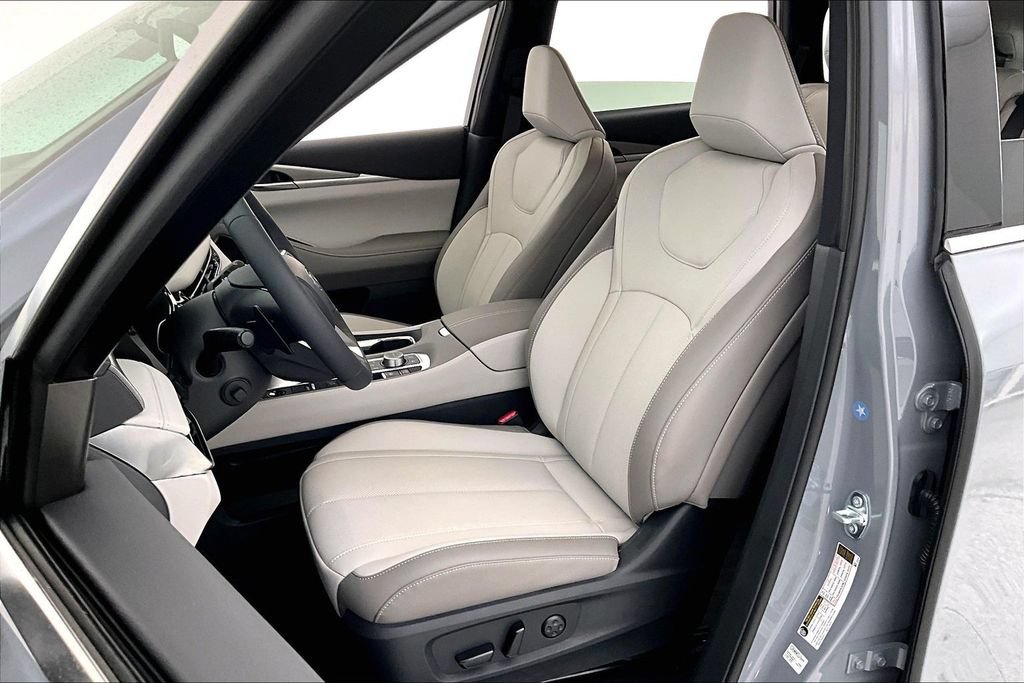 New 2027 INFINITI QX60 Luxe w/ Cargo Package FWD image 33
