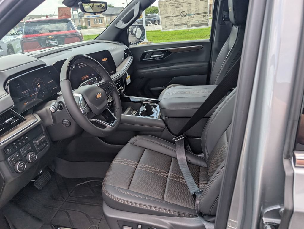 New 2026 Chevrolet Suburban High Country AWD/4WD image 15