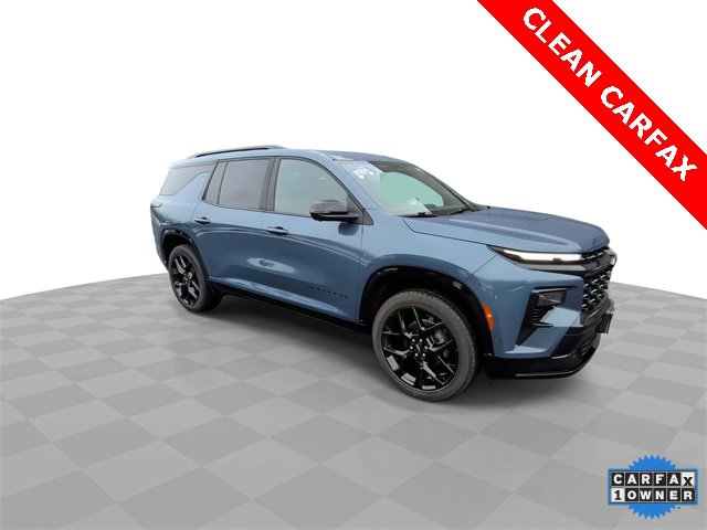 Used 2024 Chevrolet Traverse RS image 2