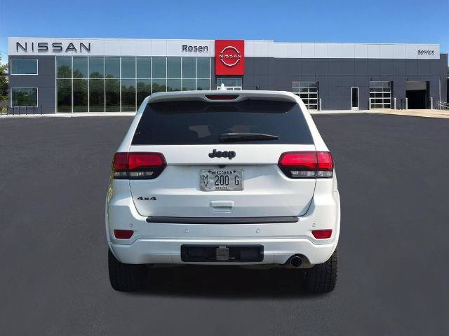 Used 2020 Jeep Grand Cherokee Altitude AWD/4WD image 4