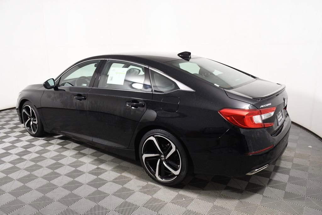 Used 2018 Honda Accord Sport image 3