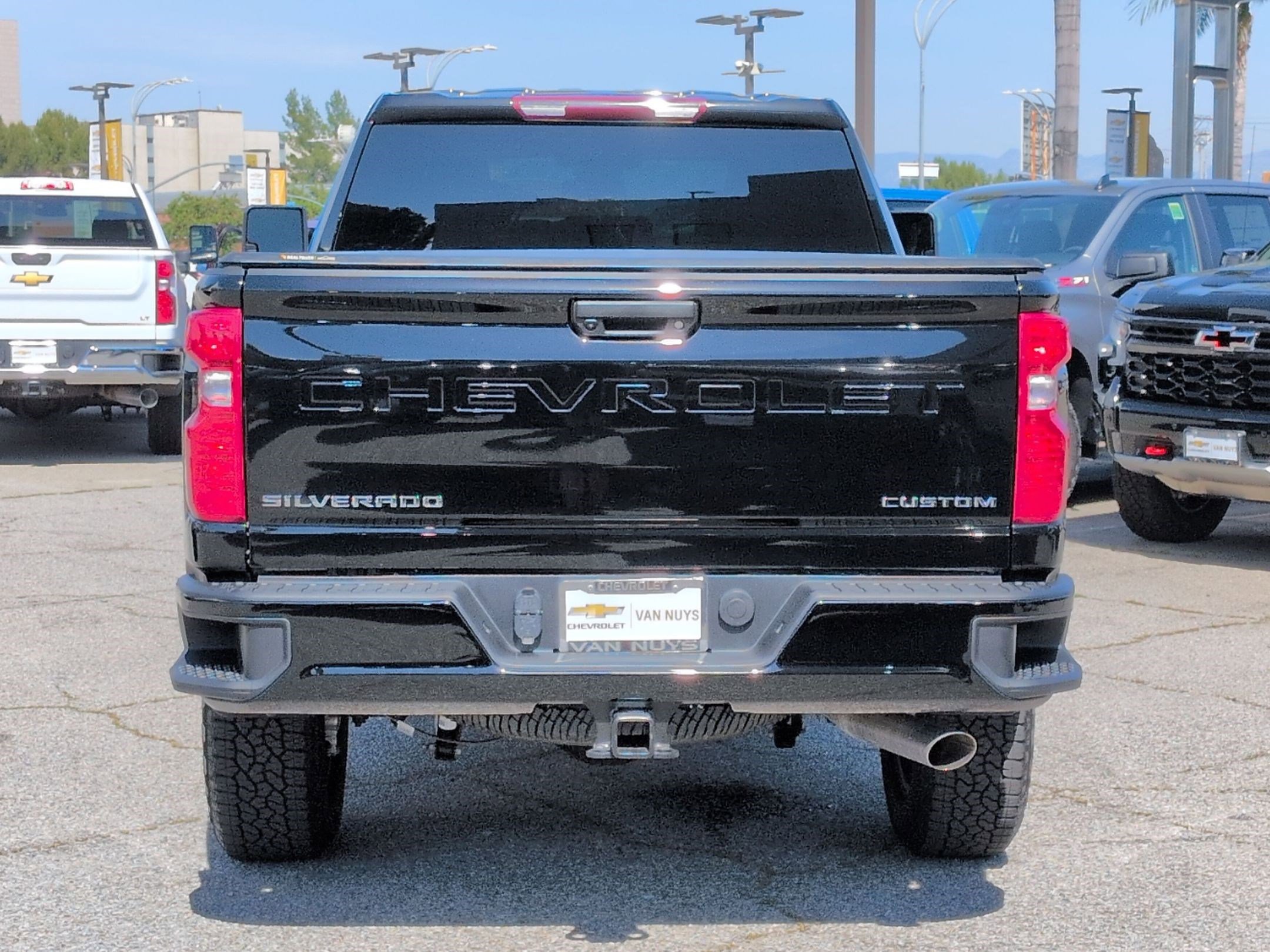 Used 2026 Chevrolet Silverado 2500 Custom image 6