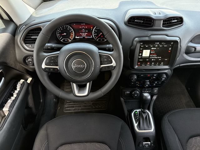 Used 2023 Jeep Renegade Latitude AWD/4WD image 11