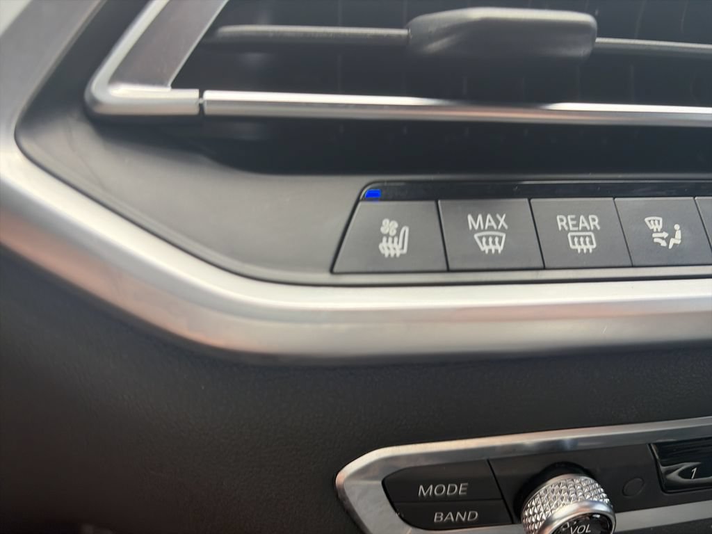 Used 2020 BMW X7 xDrive40i w/ M Sport Package AWD/4WD image 28