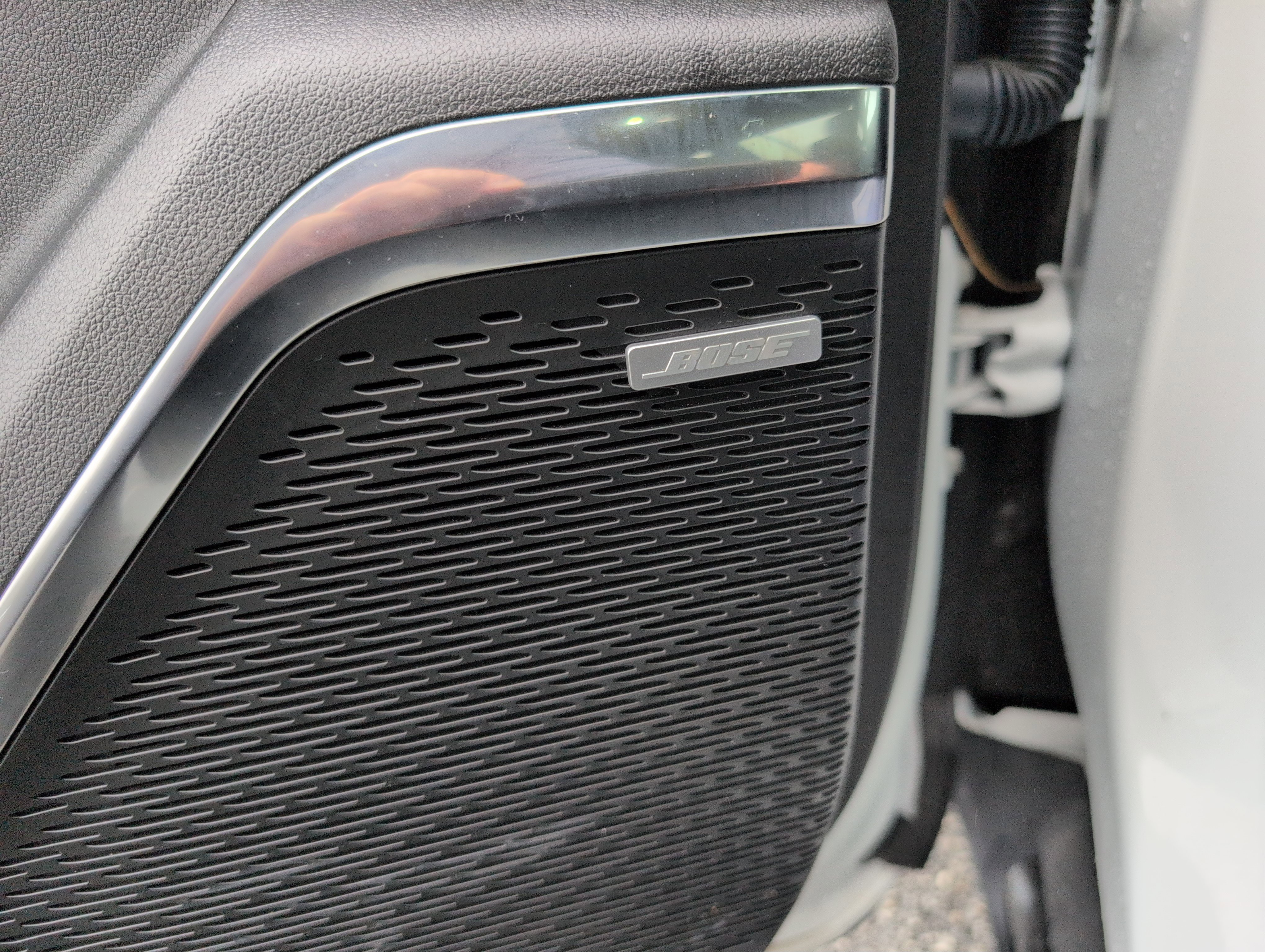 Used 2025 GMC Acadia Elevation image 15