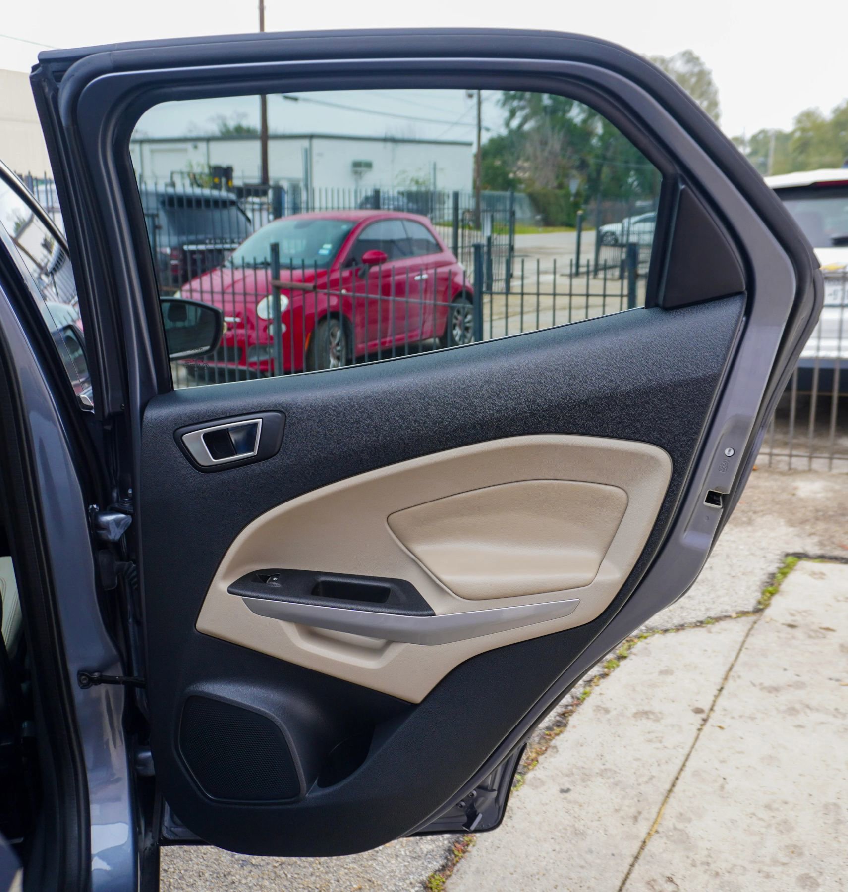 Used 2018 Ford EcoSport Titanium image 15
