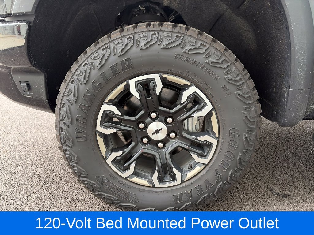 Used 2025 Chevrolet Silverado 1500 ZR2 AWD/4WD image 27