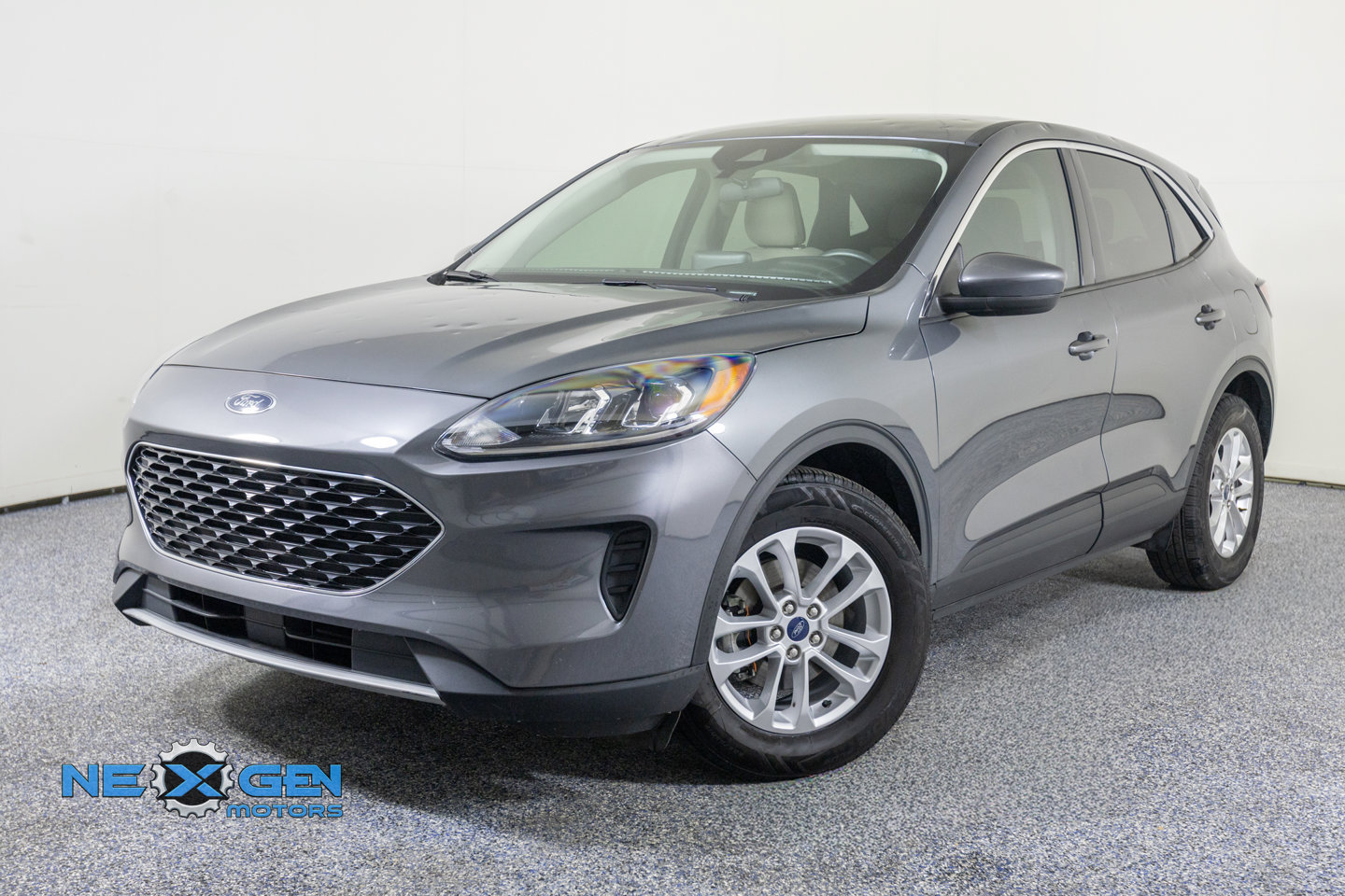 Used 2021 Ford Escape SE FWD image 4