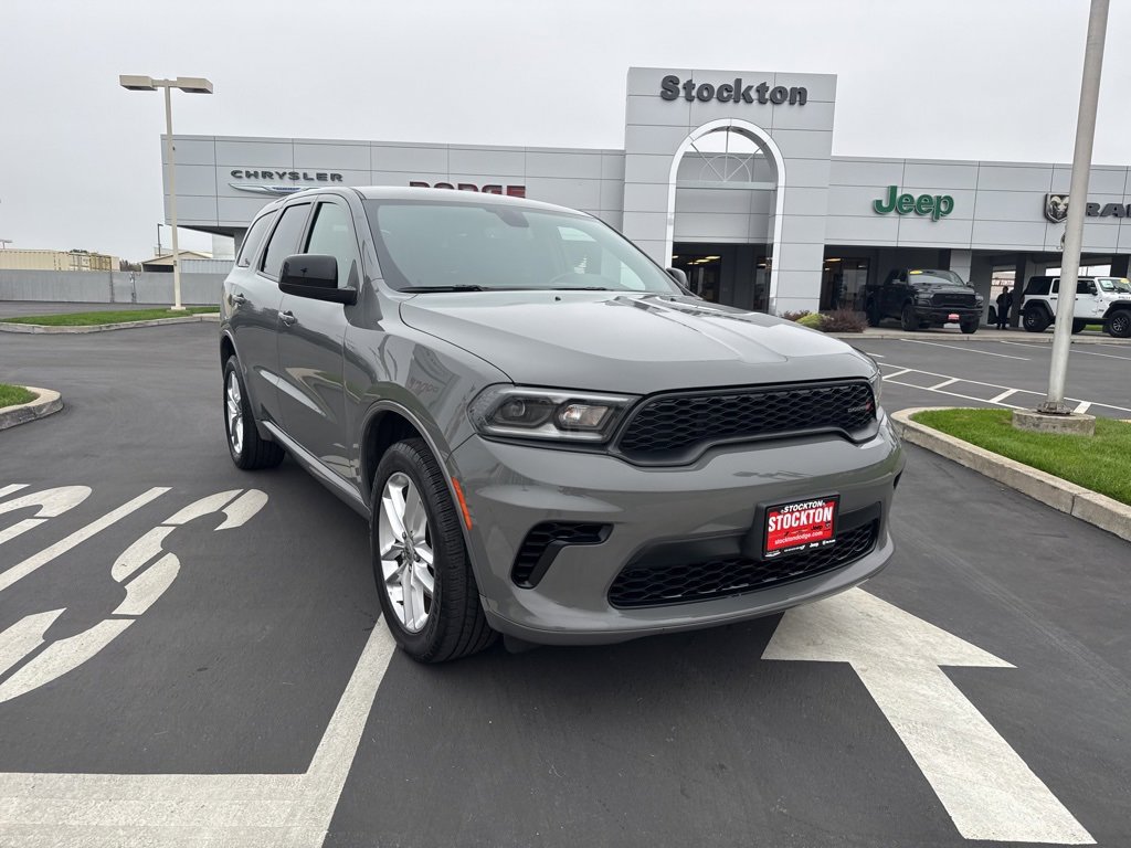 Used 2023 Dodge Durango GT image 2