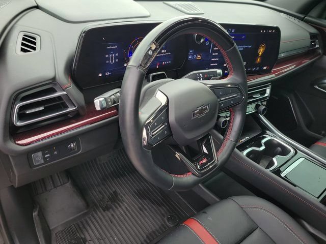 Used 2024 Chevrolet Traverse RS w/ LPO, Floor Liner Package FWD image 19