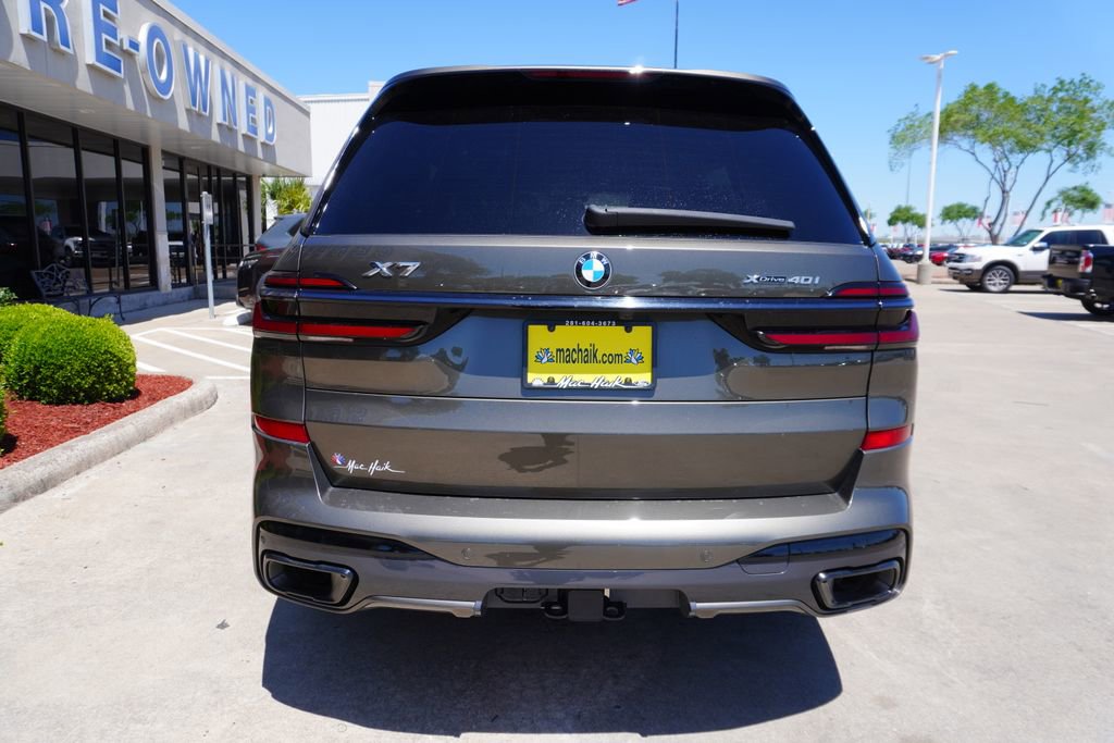 Used 2025 BMW X7 xDrive40i w/ M Sport Package AWD/4WD image 5