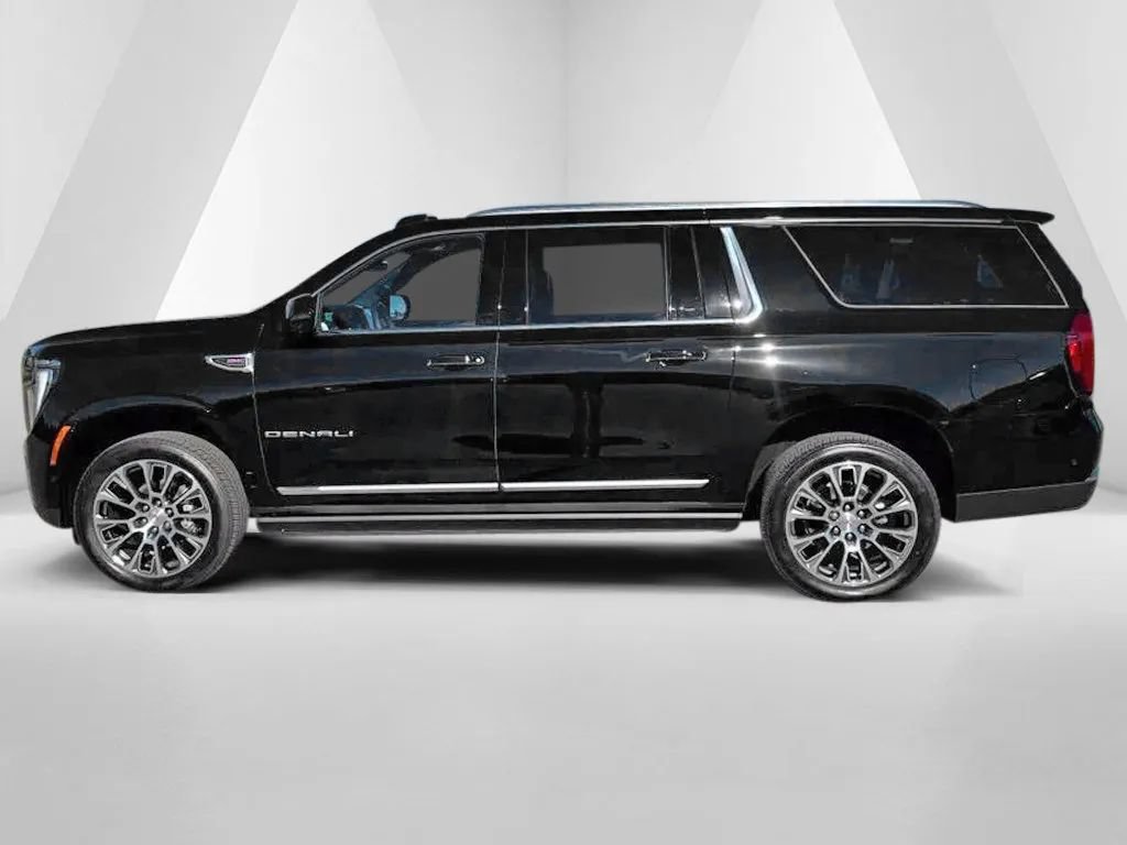 New 2026 GMC Yukon XL Denali w/ Denali Reserve Package AWD/4WD image 5