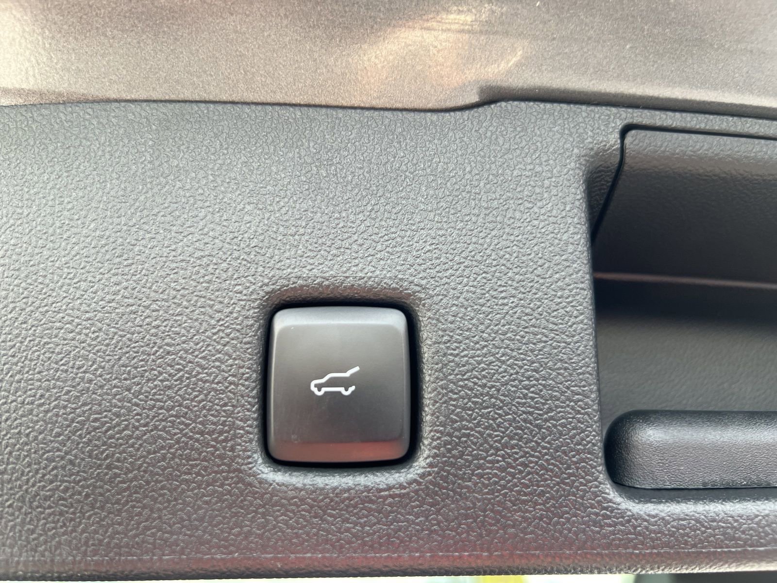 Used 2024 Ford Escape Platinum w/ Premium Technology Package image 40