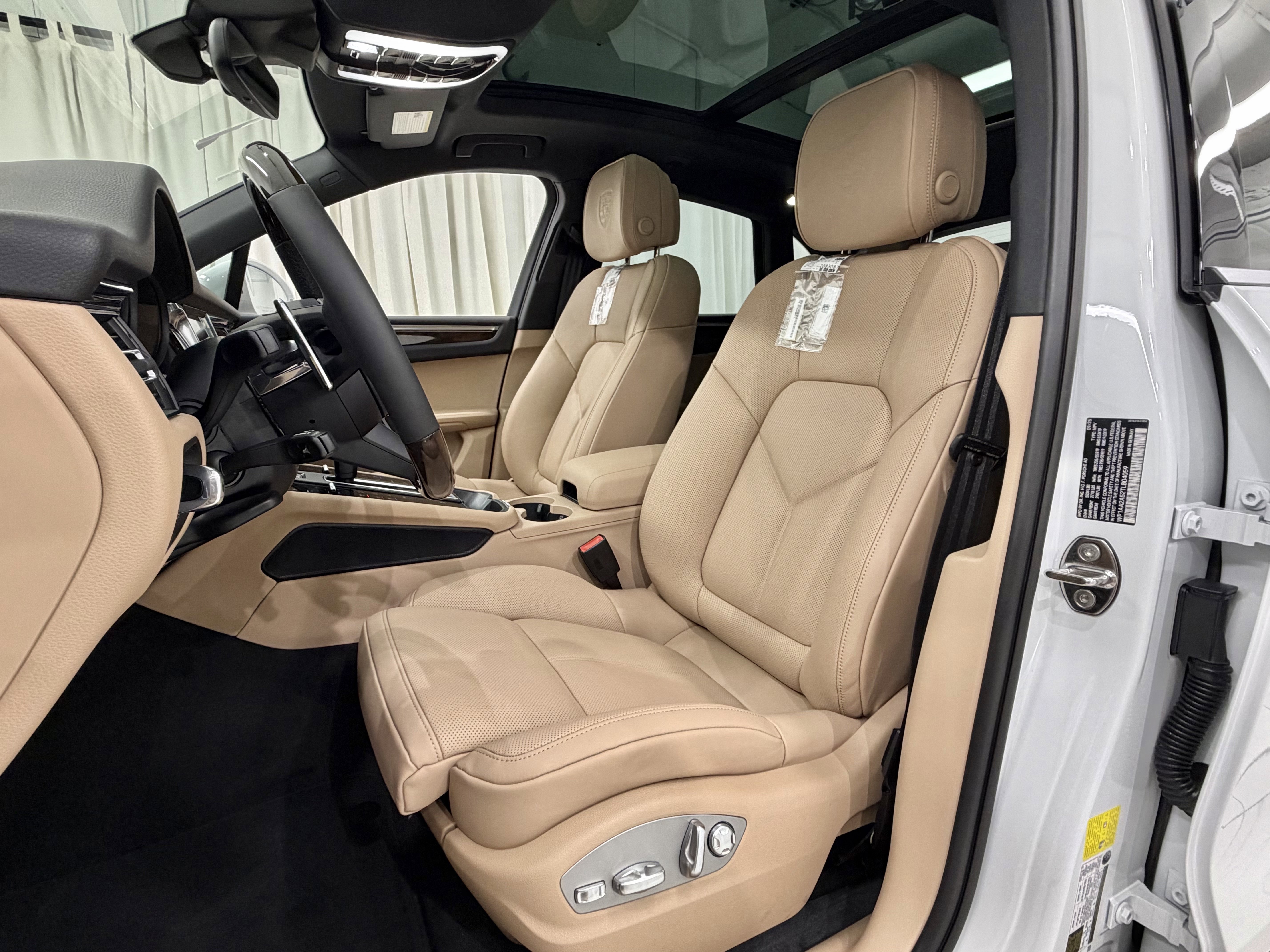 New 2026 Porsche Macan image 31