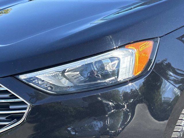 Certified 2022 Ford Edge Titanium w/ Class II Trailer Tow Package AWD/4WD image 9