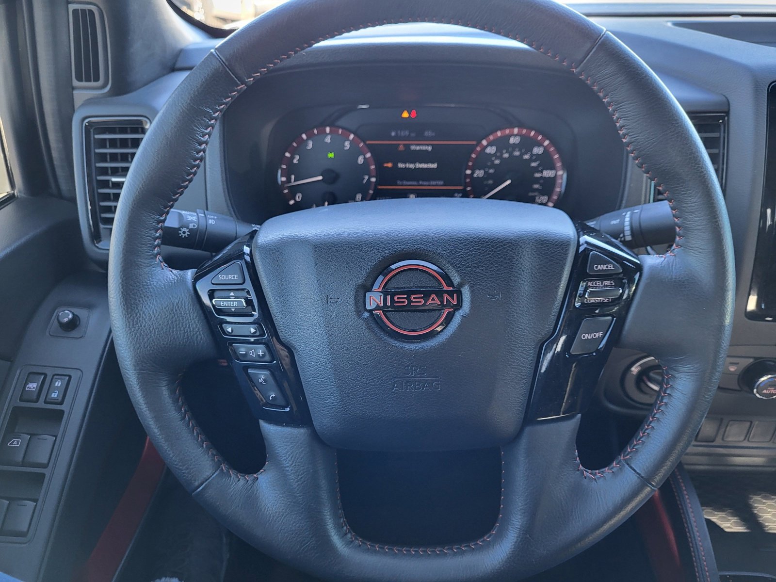 Used 2024 Nissan Frontier PRO-4X w/ Off-Road Protection Package image 9